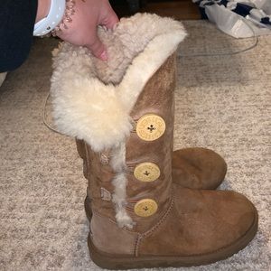 ugg bailey button boots